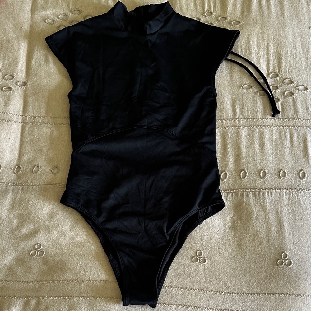 Ninefoot studio one piece